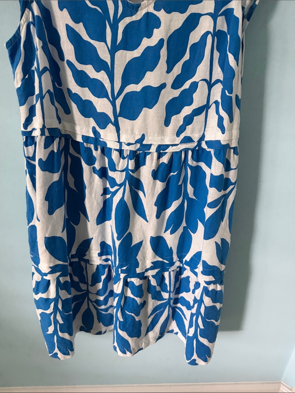Rachel Zoe Blue and White Leaf-Print Mini Dress Size M NWT - Picture 3 of 6